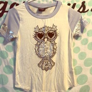 T-shirt for girls size small with owl print